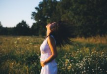 How To Simplify Your Life: 16 Hacks To Simplify Every Area Of Your Life how to simplify your life