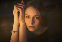 How To Not Be Gullible And Naive: 19 Highly Effective Tips how to not be gullible and naive