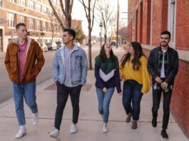 how to be the type of person everyone wants to know