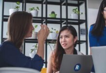 How To See Yourself As Others See You: 11 Fascinating Tips how to see yourself as others see you