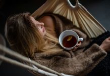 Slow Life: How to Slow Down and Find Balance in Today’s Times slow life philosophy